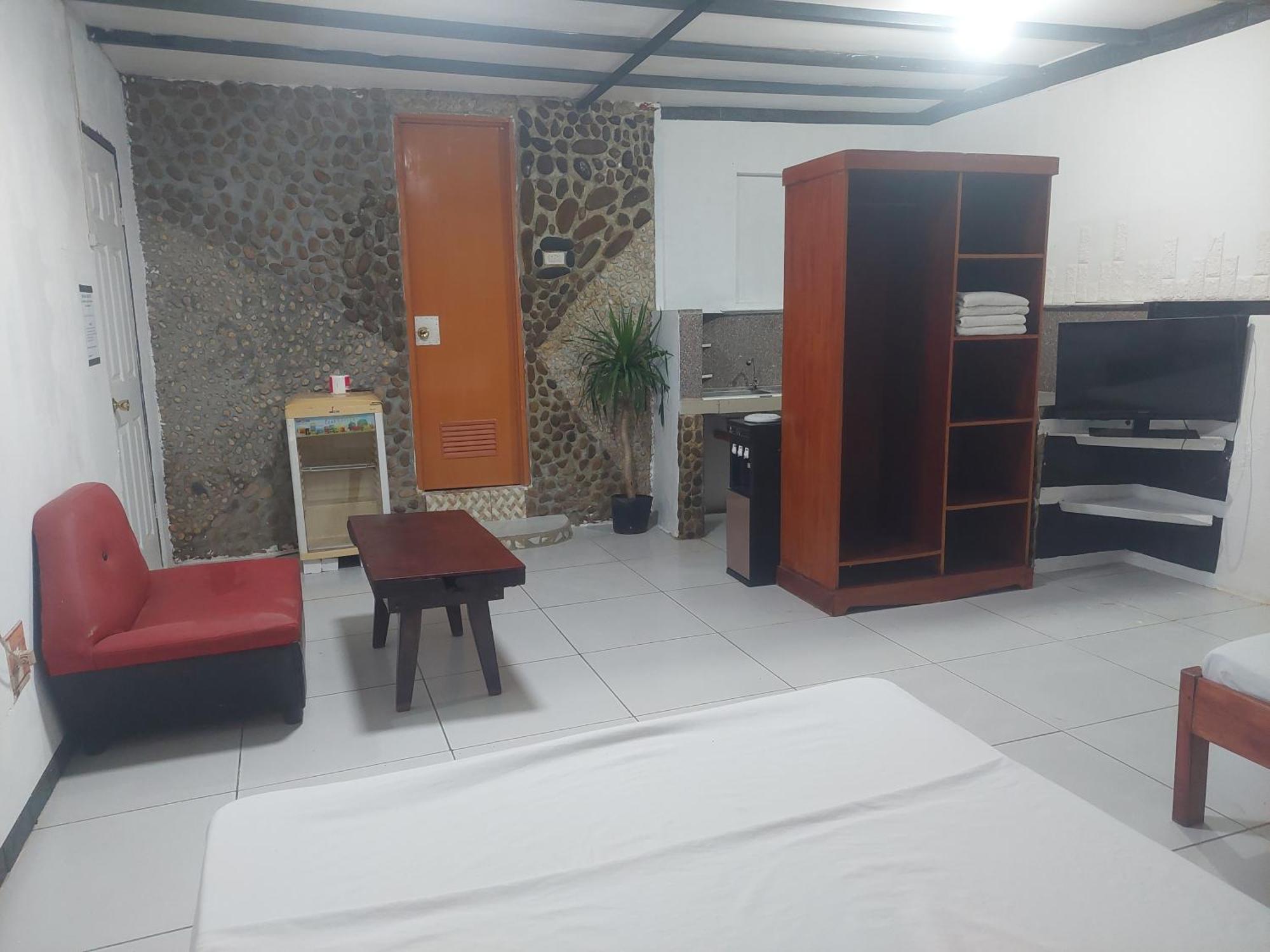 Larmar Bed And Breakfast Puerto Princesa Exterior photo
